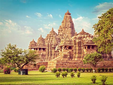 The Best Cities and Towns to Visit in Central India.